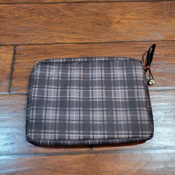 Yak Pak tablet travel case - Picture 5 of 5